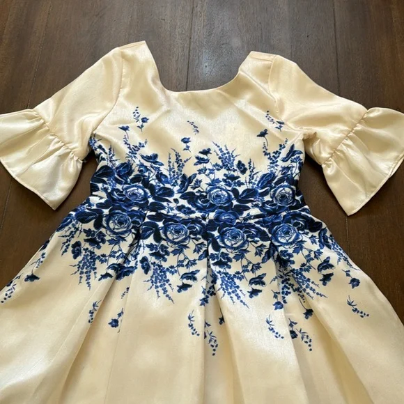 New with tag Size 8 Janie and Jack satin lined blue and cream floral dress  tulle